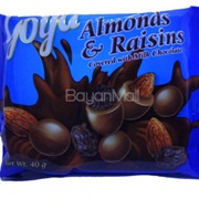 Goya Almonds & Raisins