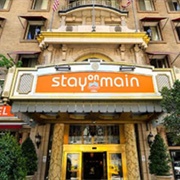 Stay on Main (Hotel Cecil)