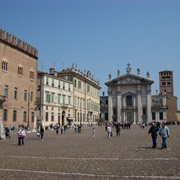 Piazza Sordello, Mantua