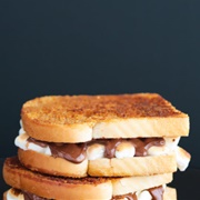 Nutella Marshmallow Sandwich