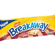 Nestle Breakaway Berries & Yoghurt