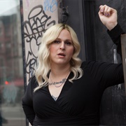 Lola (Difficult People)