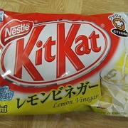 Kit Kat Lemon Vinegar