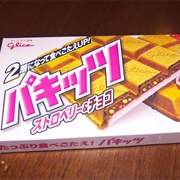 Glico Snack Attack Strawberry & Chocolate