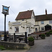 Pin Mill, Chelmondiston