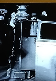 Hollywood on Parade No. A-9 (1933)