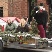 Go to a Christmas Parade