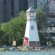 Mariners Memorial Light