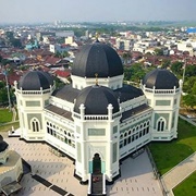 Medan: Masjid Raya Al-Mashun