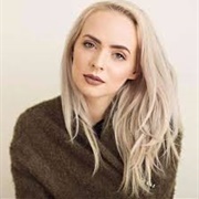 Madilyn Bailey-1,60 M