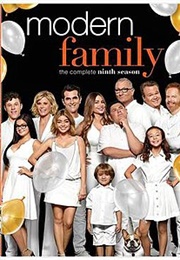 Modern Family - Season 9 (2017)