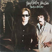 Daryl Hall & John Oates - Beauty on a Back Street
