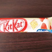 Kit Kat Condensed Milk Strawberry