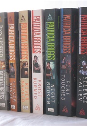 Gray (Patricia Briggs)