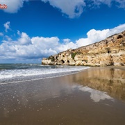 Spiaggia Delle Grotte Di Nerone