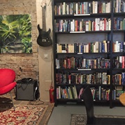 Robert's Books, Riga