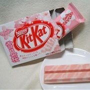 Kit Kat Yukimi Cherry