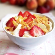 Corn Flakes With Strawberries and Bananas