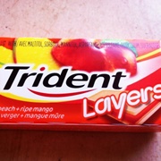 Trident Layers Orchard Peach + Ripe Mango