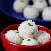 Coconut Laddu / Coconut Ladoo