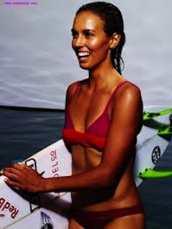 Sally: Behind the Smile (2015)