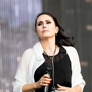 Sharon Den Adel