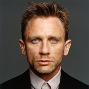 Daniel Craig