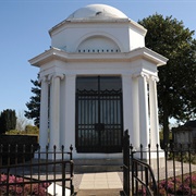Robert Burns Mausoleum, St Michael's Churchyard, Dumfries, Scotland