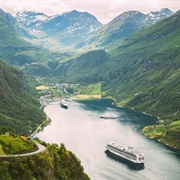 Float Down Norway&#39;s Geirangerfjord