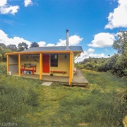 Te Rererereaitu Hut, Katikati
