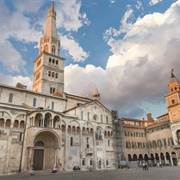 Torre Ghirlandina, Modena