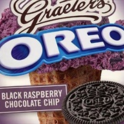 Black Raspberry Chocolate Chip Oreo
