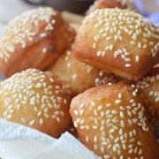 Roti Goreng Wijen (Fried Sesame Dough)