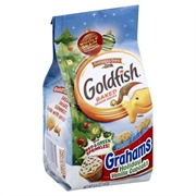 Goldfish Grahams Holiday Vanilla Cupcake