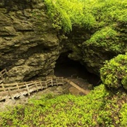 Maquoketa Caves, Iowa