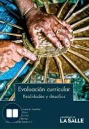 Evaluación Curricular : Realidades Y Desafíos (Carmen Amalia Camacho Sanabria)