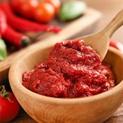 Tatlı Biber Salçası