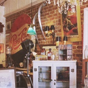 La Belle Nouvelle Orleans Antiques