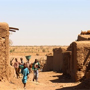 Mali (193,000 Annual Visitors)