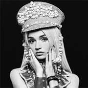 Poppy - Am I a Girl
