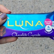 Luna Chocolate Cupcake