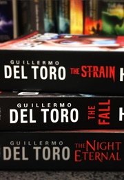 The Strain Trilogy (Guillermo Del Toro)