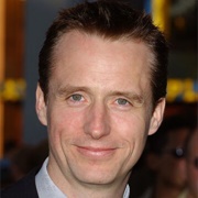 Linus Roache