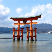 Itsukushima Shrine (Miyajima Japan)