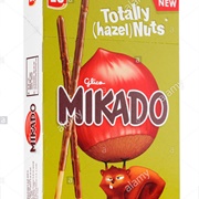 Glico Mikado Totally (Hazel)Nuts
