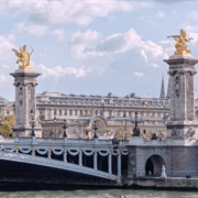 Golden Pegasus, Paris