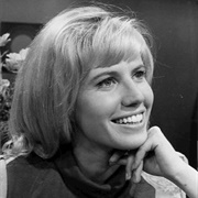 Leslie Charleson
