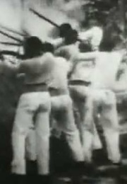 Filipinos Retreat From Trenches (1899)