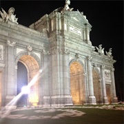Puerta De Alcalá, Madrid, Spain