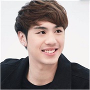 Nawat Phumphotingam (White)